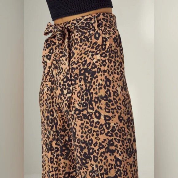 Aritzia Wilfred High Rise Faun Wide Leg Leopard Print Pants Size Medium - Picture 3 of 8